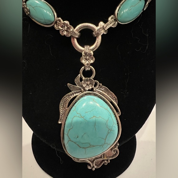 Turquoise statement necklace - Picture 2 of 2